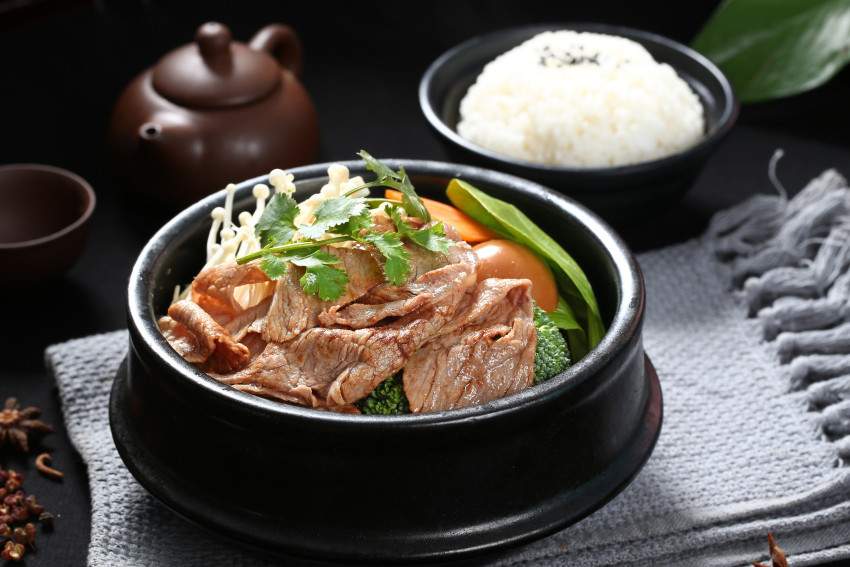 商务部鼓励餐饮服务进社区，社区餐饮迎来“红利期”(图1)