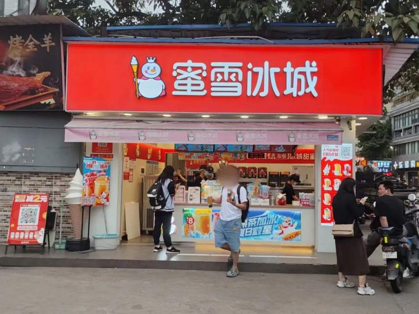 一线城市打工人的一日三餐，正在被县城餐饮品牌承包(图3)