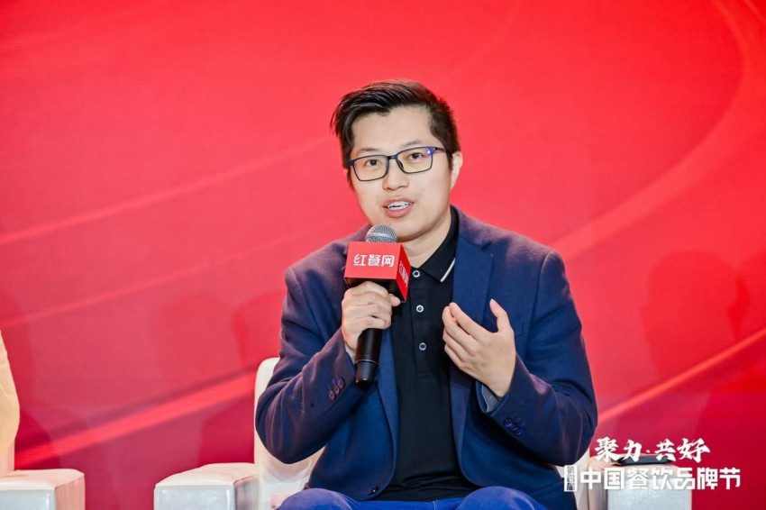 “白墨说餐饮”主理人白墨:餐饮IP的打造应打破新媒体平台的局限(图1) “白墨说餐饮”主理人白墨:餐饮IP的打造应打破新媒体平台的局限(图1)