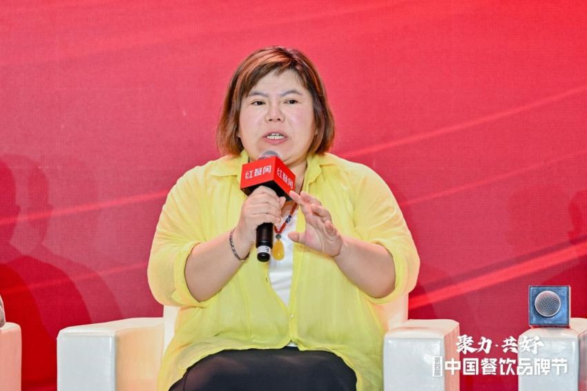 “小玲姐姐”主理人小玲:餐饮老板要记住,流量在哪里就去哪里(图1) “小玲姐姐”主理人小玲:餐饮老板要记住,流量在哪里就去哪里(图1)