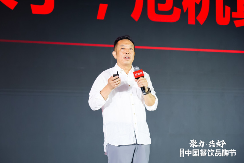 西贝董事长贾国龙:再大的危机只要回到一线就能解决(图1) 西贝董事长贾国龙:再大的危机只要回到一线就能解决(图1)