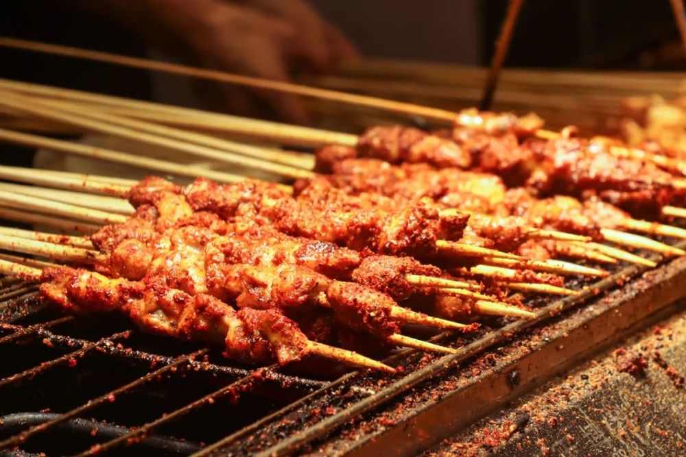 《烧烤产业发展报告2024》发布：消费者追逐“烟火气”，各地特色烧烤文化被深挖！(图9)