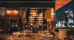 一批餐饮店正率先“抛弃”商场(图3)