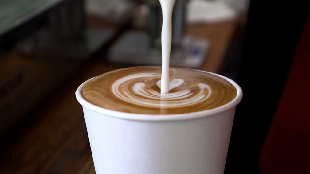 库迪咖啡官宣全球门店数破10000家；中信资本加码麦当劳中国