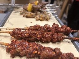 连锁餐企如何打造差异化:文旅和地方菜系成突破口!(图6) 连锁餐企如何打造差异化:文旅和地方菜系成突破口!(图6)