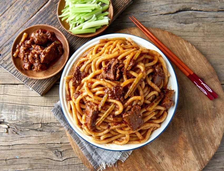 新疆“顶流”小吃席卷全国？有品牌4年门店破2000家(图2)