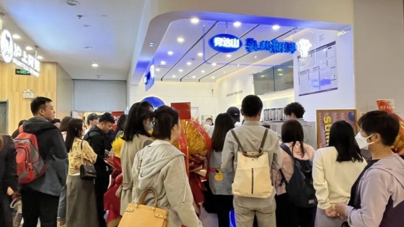 “乳制品巨头”跨界卖奶茶，北京首店一年多后悄悄关门