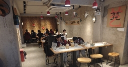 “7元生烫吊龙”拯救粉面馆，米线店又有“新顶流”？(图3)