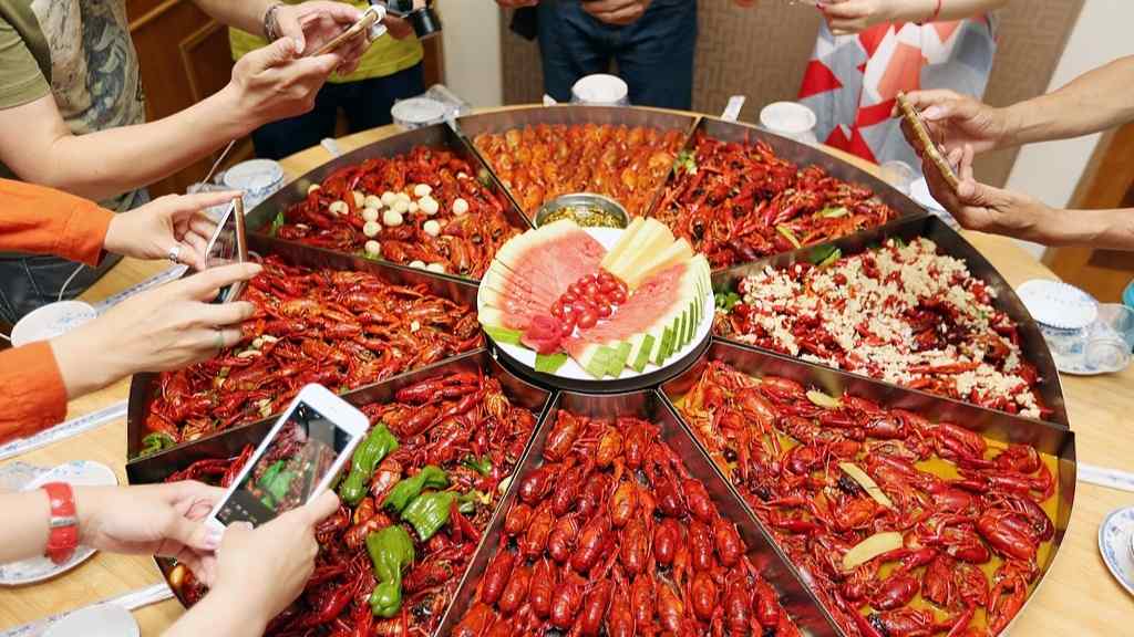 餐饮界玩转“混搭” “线上+线下”释放消费新活力