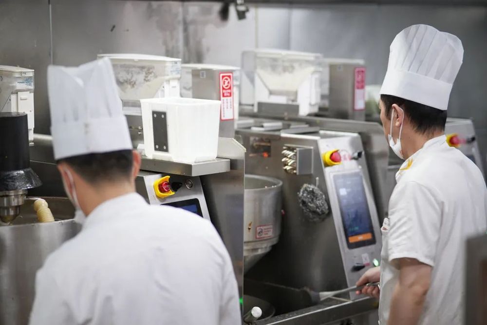 日均翻台超6次、接待客流近千人，素食自助有何魔力？(图5)