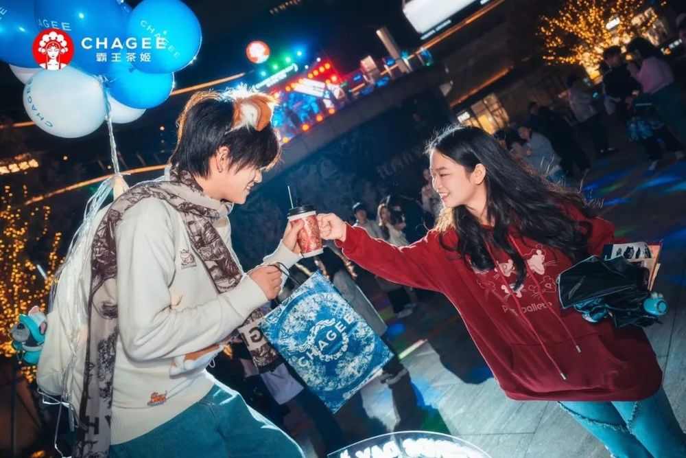 门店突破6000家，7岁的霸王茶姬活成新茶饮范本(图5)