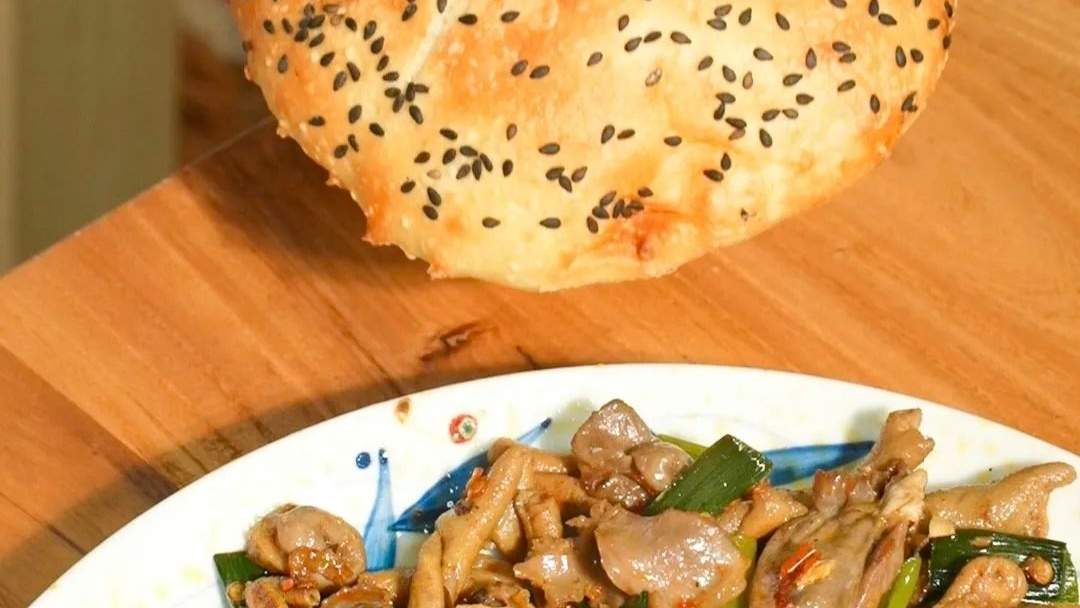 连开5家塔斯汀，95后在县乡找到新生机