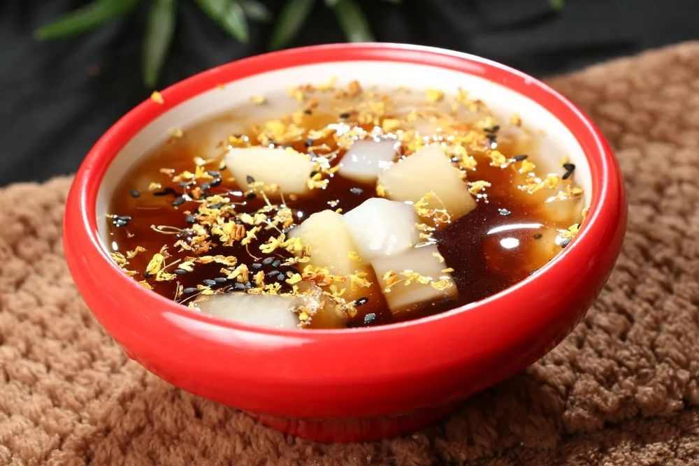 火锅店要卖爆！新一波秋冬爆款甜品背后大有来头……(图1)