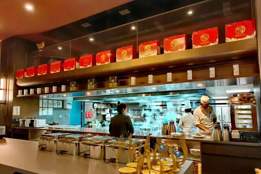 超433亿元,餐饮收入增速跑赢全国,内蒙古食材凭实力“圈粉”(图5) 超433亿元,餐饮收入增速跑赢全国,内蒙古食材凭实力“圈粉”(图5)