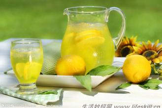 柠檬功效及如何泡柠檬片(图1) 柠檬功效及如何泡柠檬片